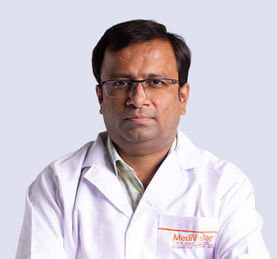 Dr. Priyank Maheshwari — Consultant Ophthalmologist (Cataract Surgeon) and Phaco Surgeon, MediVision Eye Care Centre