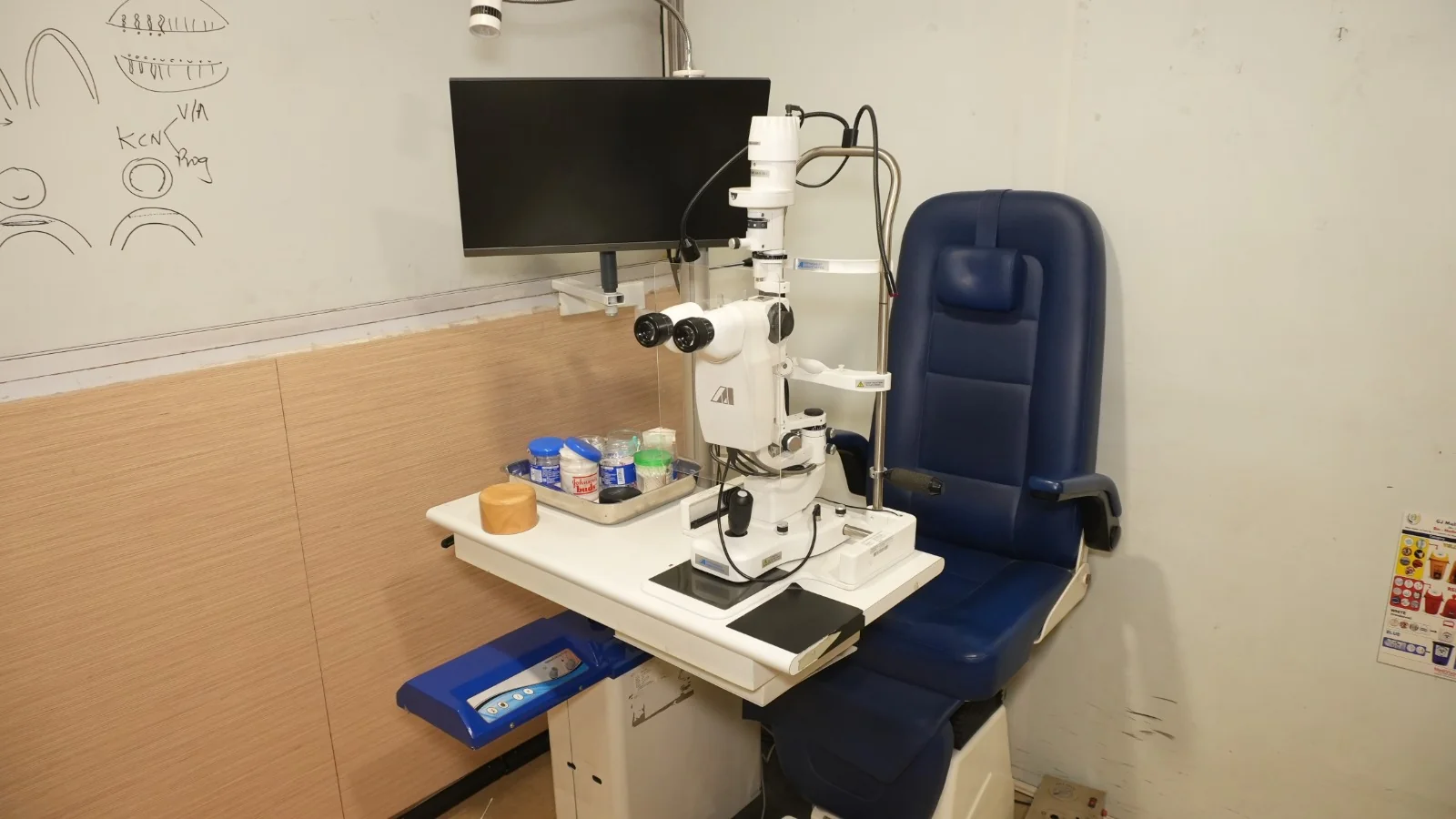 MediVision Eye Care Centre — infrastructure and equipment photo 27