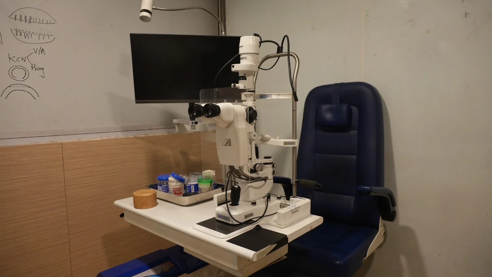MediVision Eye Care Centre — infrastructure and equipment photo 28