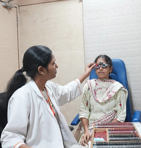 Advanced eye diagnostic technology at MediVision